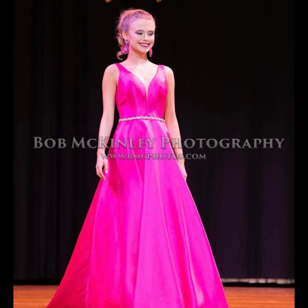 Elegant Fuchsia Satin Ball Gown Dress with V-Neck